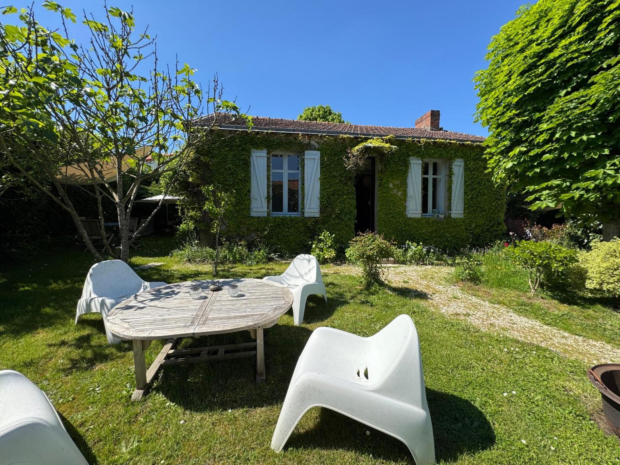 Cottage-Saint Laurent Sur Sevre Eksteriør bilde